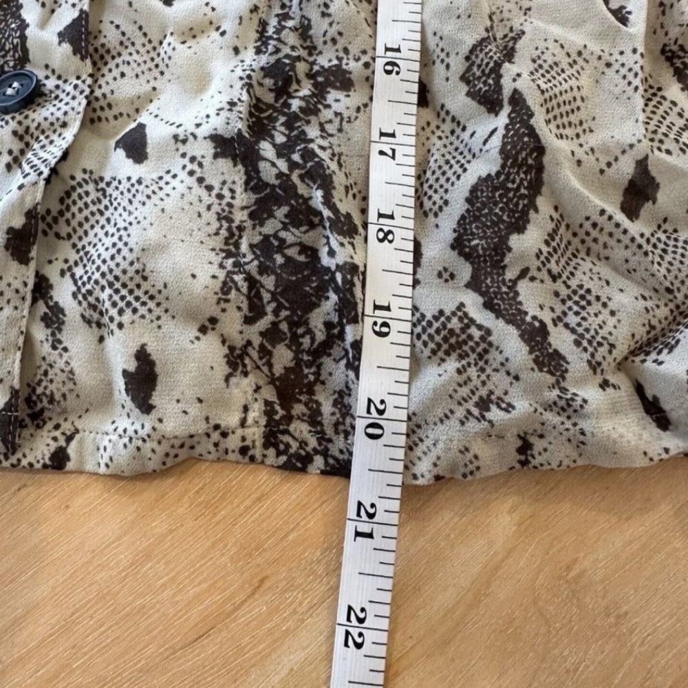 & Other Stories Python Button Down Sz 2 - image 6